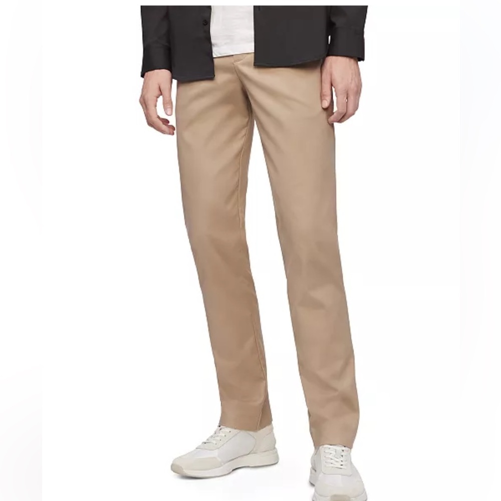Calvin Klein Men's Slim-Fit Modern Stretch Chino Pants 32W 30L Tan